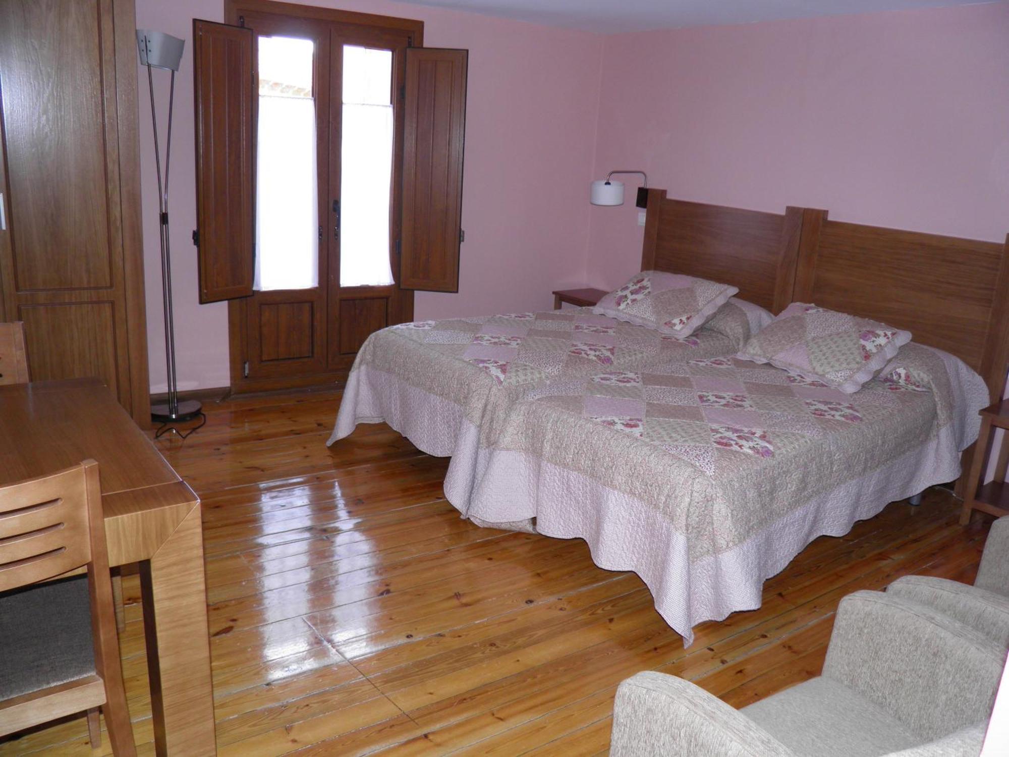 Apartamentos Turisticos Peñafiel Værelse billede