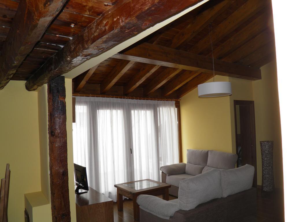 Apartamentos Turisticos Peñafiel Værelse billede